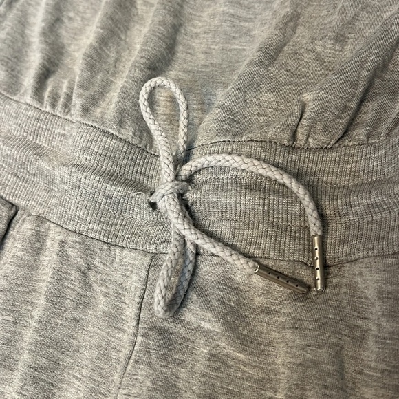 L SPACE NORTH SHORE JUMPER IN HEATHER GRAY SIZE LARGE - Picture 11 of 12